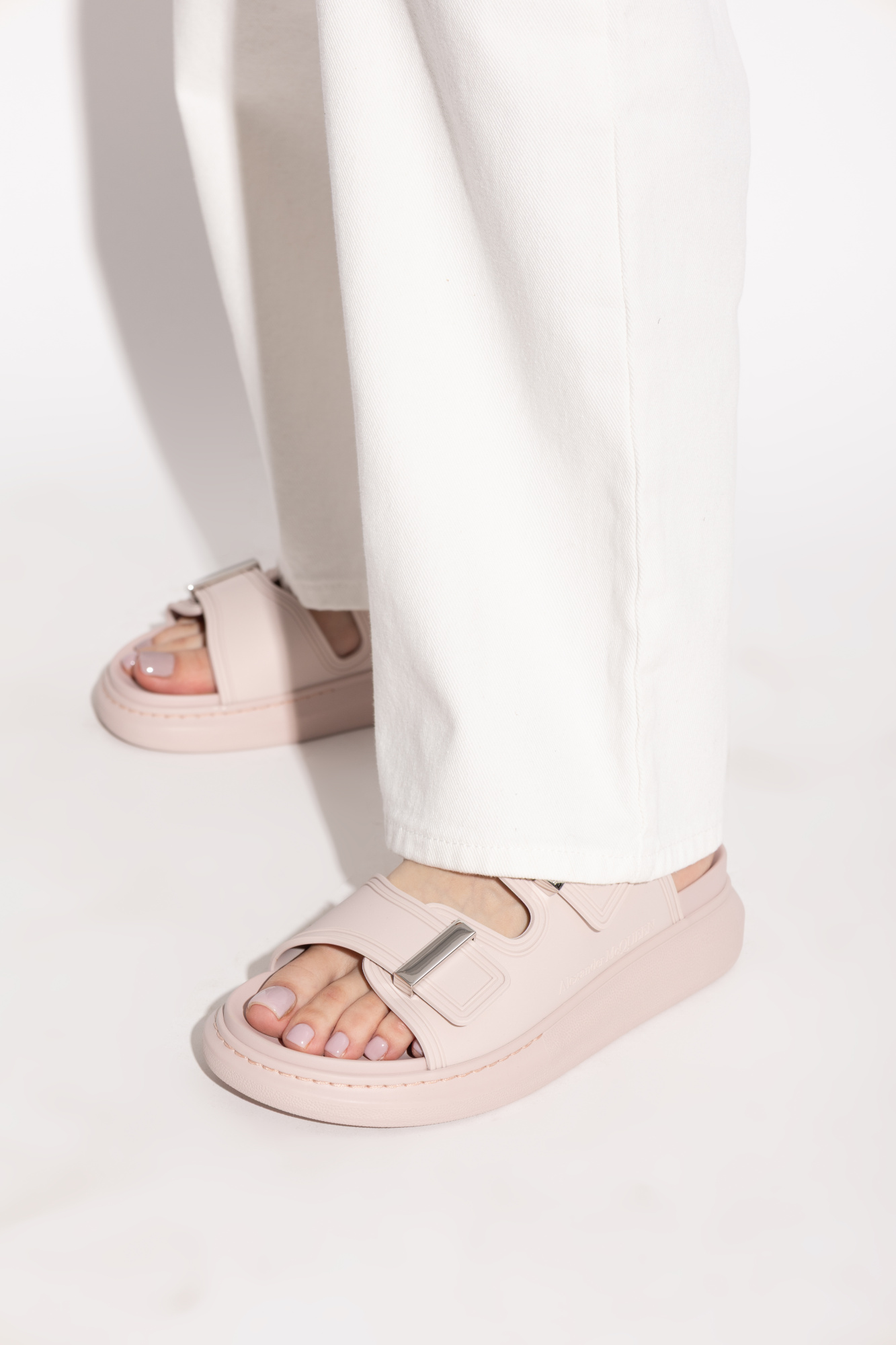 ALEXANDER MCQUEEN|SLIPPERS (658063 W4Z51 6833) Pink Flip-flops `Hybrid` Alexander McQueen - Vitkac Italy